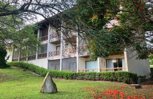 Saire Apartment | Cozy Flat 3 Fazenda Monte Castelo with Oceanfront Pool