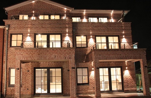 Lemkenhafen Apartment | Marina View Retreat: Balcony Bliss with Spa & Breakfast