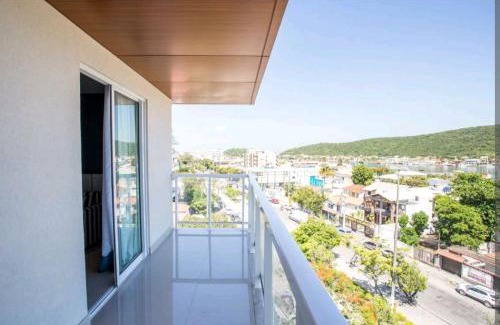 Passagem Apartment | Cozy Flat 402 in Cabo Frio, Steps from the Beach