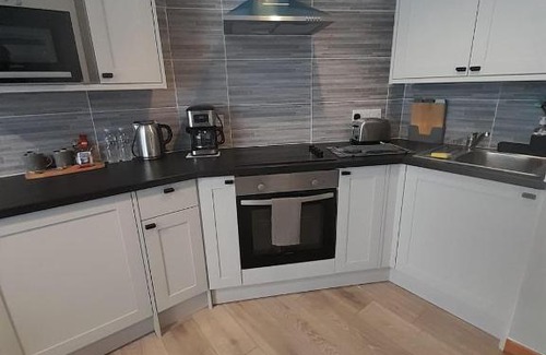 Doncaster Apartment | Cozy Flat 5 Corner House for Families - Rated 9.5/10