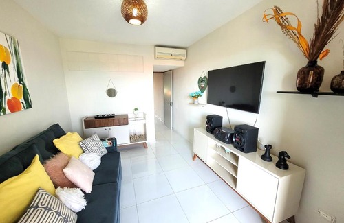 Saire Apartment | Cozy Flat at Hotel Monte Castelo with Oceanfront Pool