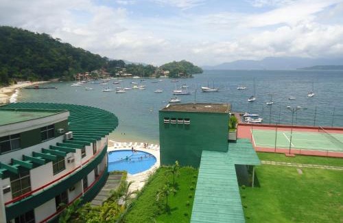 Angra dos Reis Apartment | Oceanfront Flat in Angra dos Reis with Pool & Hot Tub