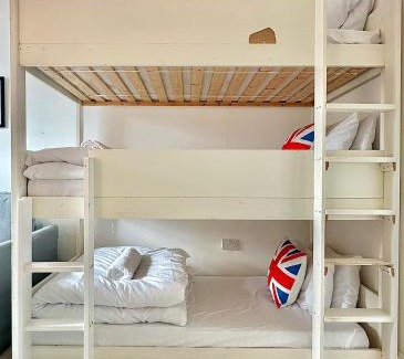 Earlsfield Apartment | Flat A Garrat Lane