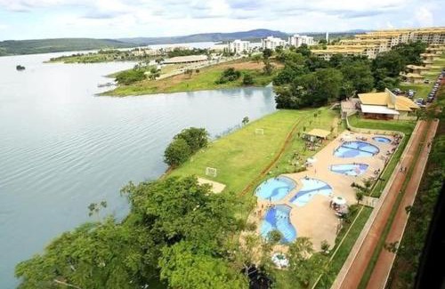 Caldas Novas Apartment | Pet-Friendly Flat Aldeia do Lago with Hot Tub & Great Ratings