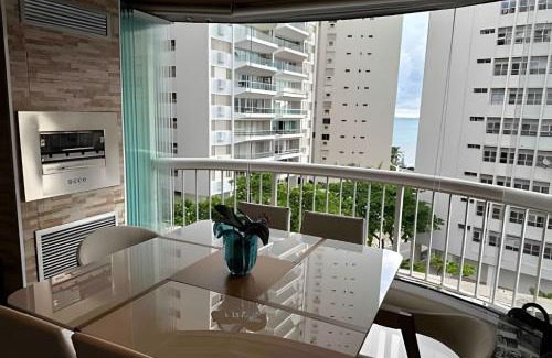 Morro do Maluf Apartment | Oceanfront Boutique Retreat in Guarujá with Private Pool