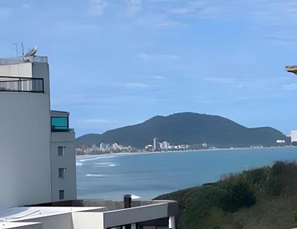 Morro do Maluf Apartment | Oceanfront Boutique Retreat in Guarujá with Private Pool