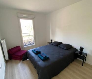 Bobigny Apartment | Convenient Flat Bobigny near Paris, Steps from the Metro