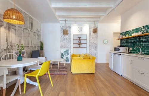 Tbilisi Apartment | Comfortable Flat Bottanika at Liberty Square - Family & Pet Friendly