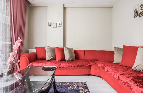 Kucukcekmece Apartment | Flat Close to Shopping Malls in Kucukcekmece