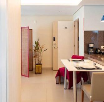 Santa Fe Apartment | Inviting Flat with Pool and Aquarium Views for Families