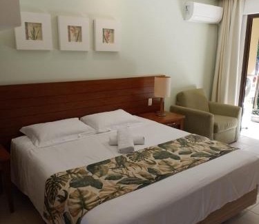 Pontal Apartment | Relaxing Duplex Retreat at Paradisíaco Resort with Ocean Views