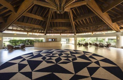 Pontal Apartment | Discover Paradise at Resort with Ocean View and Spa