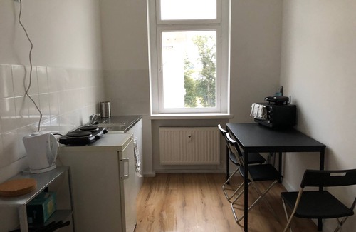Zeitz Apartment | Cozy Flat for 5 in Zeitz Near Gera & Altenburg
