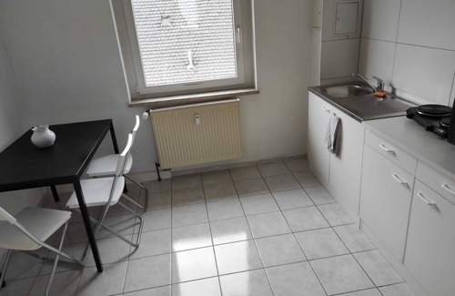 Spora Apartment | Cozy Flat for 6 with Free Bike - Ideal for Work Travelers