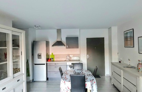 Saint-Hilaire-de-Riez Apartment | Cozy Flat Steps from Sion Beach with Oceanfront Views