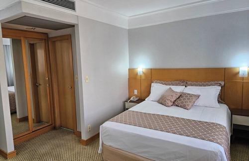 Guarulhos City Centre Hotel | Comfortable Stay at Flat Hotel Slaviero Guarulhos with Pool