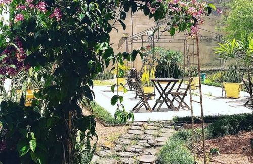 Centro Apartment | Cozy Flat Ibiá with Spa, Kitchen & Breakfast for Families