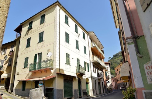 Badalucco Apartment | Cozy Holiday Apartment in Badalucco for 1 to 4 Guests