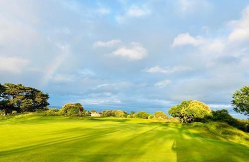 Budleigh Salterton Apartment | Discover the Enchanting Flat in Budleigh Salterton