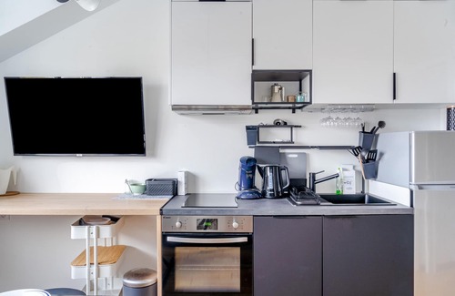 Jean-Mace - Chantenay Apartment | Ideal Flat in Chantenay for 4 with Kitchen & Breakfast