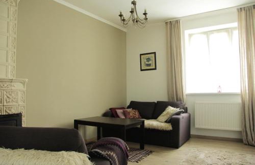 Lychakivskyi District Apartment | Cozy Cottage Near Centre with Parking, WiFi & BBQ