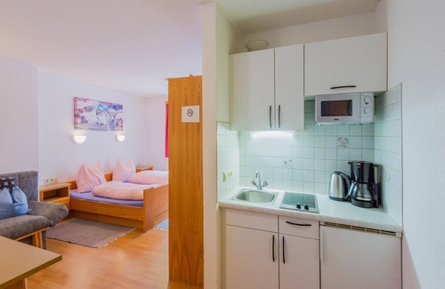 Huben Apartment | Cozy Flat in Langenfeld: Perfect for Ski Lovers