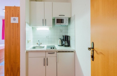 Huben Apartment | Cozy Flat in Langenfeld: Perfect for Ski Lovers