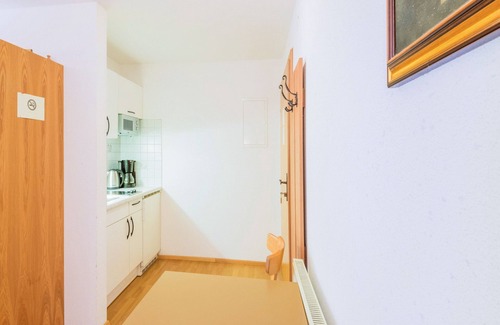 Huben Apartment | Cozy Flat in Langenfeld: Perfect for Ski Lovers