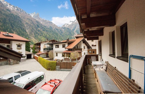 Huben Apartment | Cozy Flat in Langenfeld: Perfect for Ski Lovers