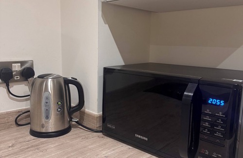 Leeds House | Flat in Leeds City Centre with unique balcony.