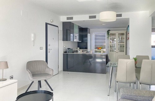 Els Arenals del Sol Apartment | Enjoy a Relaxing Getaway in an Inviting Oceanfront Apartment