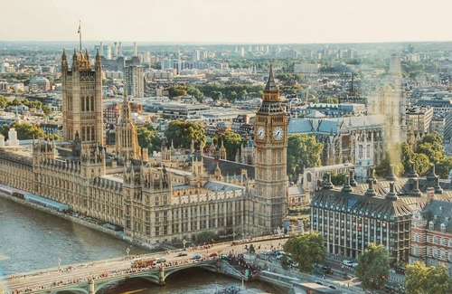 Knightsbridge and Belgravia Apartment | Cozy Flat in London - Pet and Child Friendly Stay
