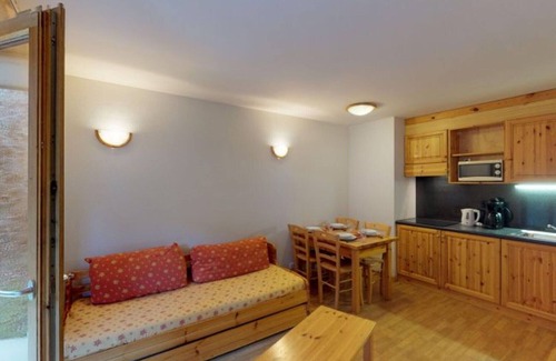 Saint-Pierre-de-Clages Apartment | Flat in Nendaz near Ski Slopes