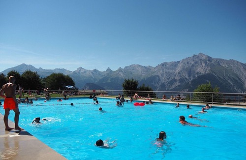 Saint-Pierre-de-Clages Apartment | Flat in Nendaz next to Cable Car & Ski Slopes