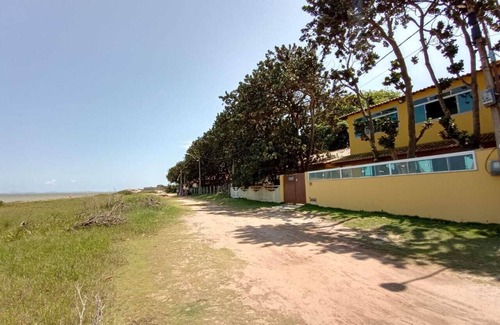 Barra de Sao Joao House | Beachside Flat in Prainha with Pool and Ocean Views