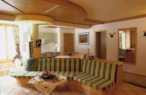 Sankt Anton am Arlberg Apartment | Beloved Flat in St. Anton am Arlberg with Inviting Balcony