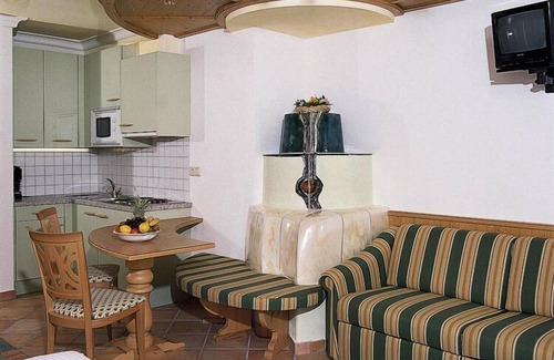 Sankt Anton am Arlberg Apartment | Beloved Flat in St. Anton am Arlberg with Inviting Balcony