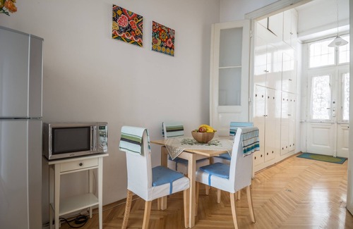 Inner City Budapest Apartment | Central Budapest Flat: Wheelchair Accessible & Family-Friendly