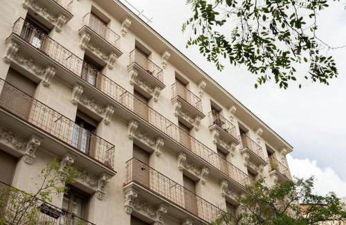 Castellana Apartment | Cozy Flat in Salamanca District - G-ORA with Great Reviews