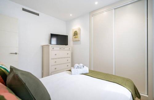 Castellana Apartment | Cozy Flat in Salamanca District - G-ORA with Great Reviews