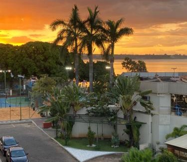 Smin Apartment | Charming Flat Lake Side Linda Vista Lago with Hot Tub