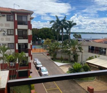 Smin Apartment | Charming Flat Lake Side Linda Vista Lago with Hot Tub