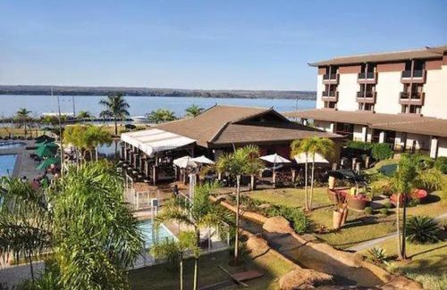 Smin Apartment | Relax at Flat Life Resort with Breathtaking Lake Views