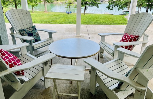 Huddleston House | Relaxing Lakeview Retreat with Pool, Fire Pit & Kayaks