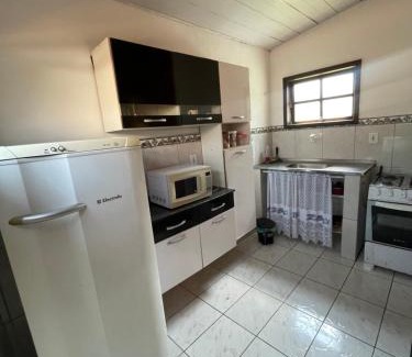 Camburi House | Cozy Flat Maricá: Child-Friendly Retreat with High Ratings