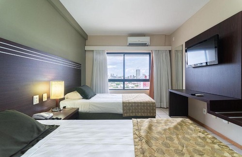 Ilha do Leite Apartment | Comfortable Flat in Ilha do Leite, Recife with Pool Access