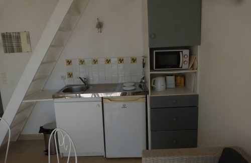 Les Issambres Apartment | Oceanfront Flat with Air Conditioning & Scenic Sea Views