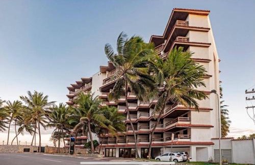 Jatiuca Apartment | Discover Jatiúca Suítes Resort with Oceanfront Pool Access