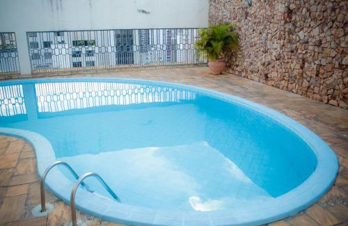 West Sector Apartment | Pet-Friendly Flat Oeste La Residence with Pool & Breakfast