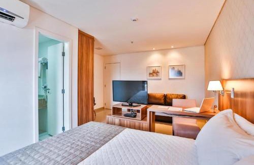 Paiaguas Apartment | Discover MG Flats Residence: Poolside Stay Near Assembleia